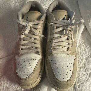 Nike Dunk Low vast Grey White and Tan Sneakers